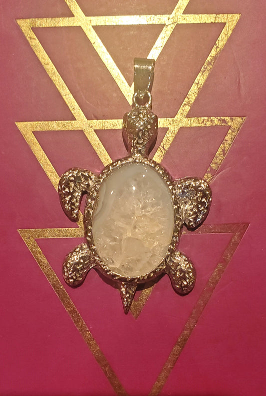 Quartz and Agate Turtle Pendant - 30x22mm Cab, Alloy Setting