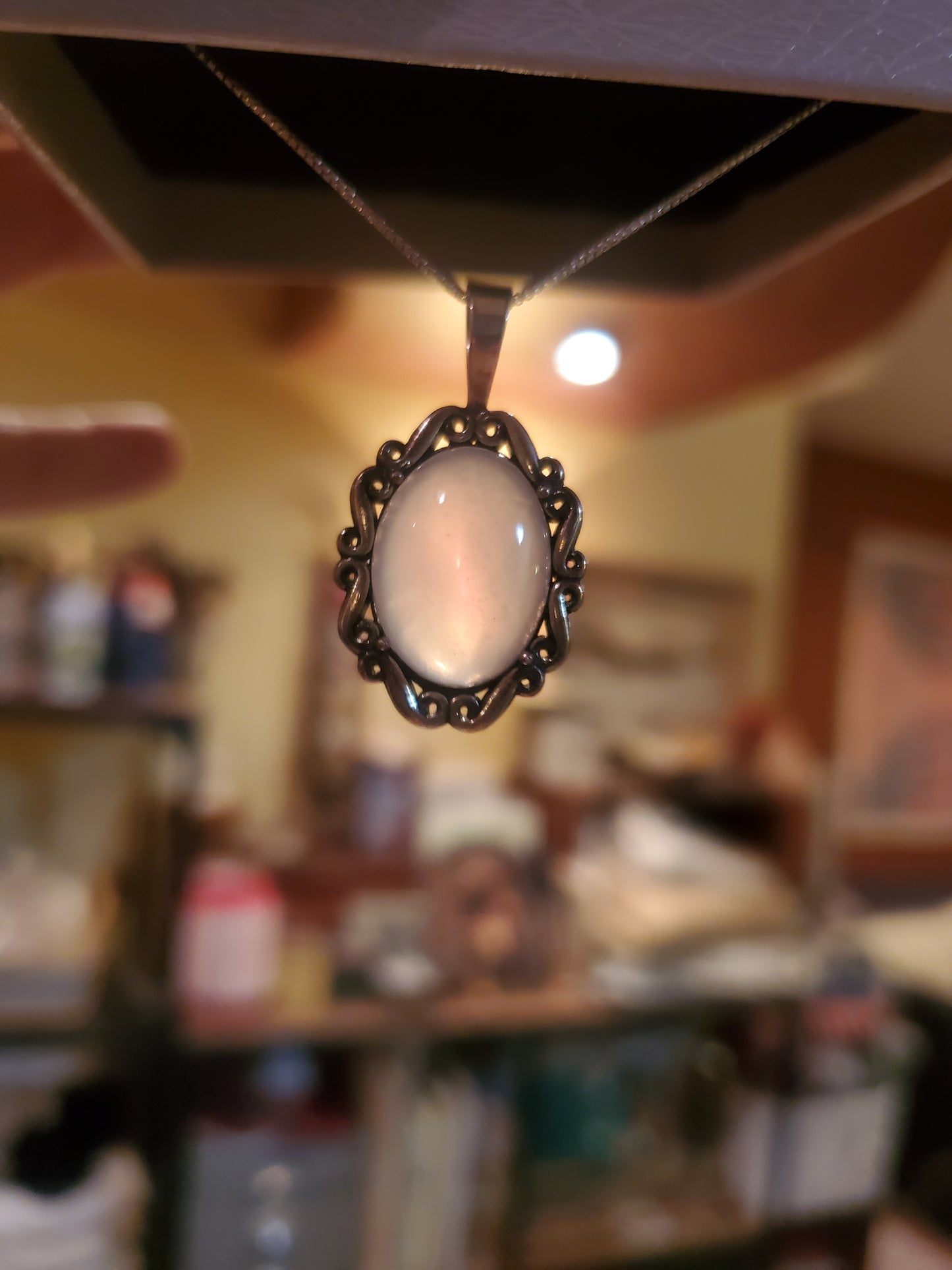 Vintage Style Agate Pendant - 18x13mm Cab, Sterling Silver Setting