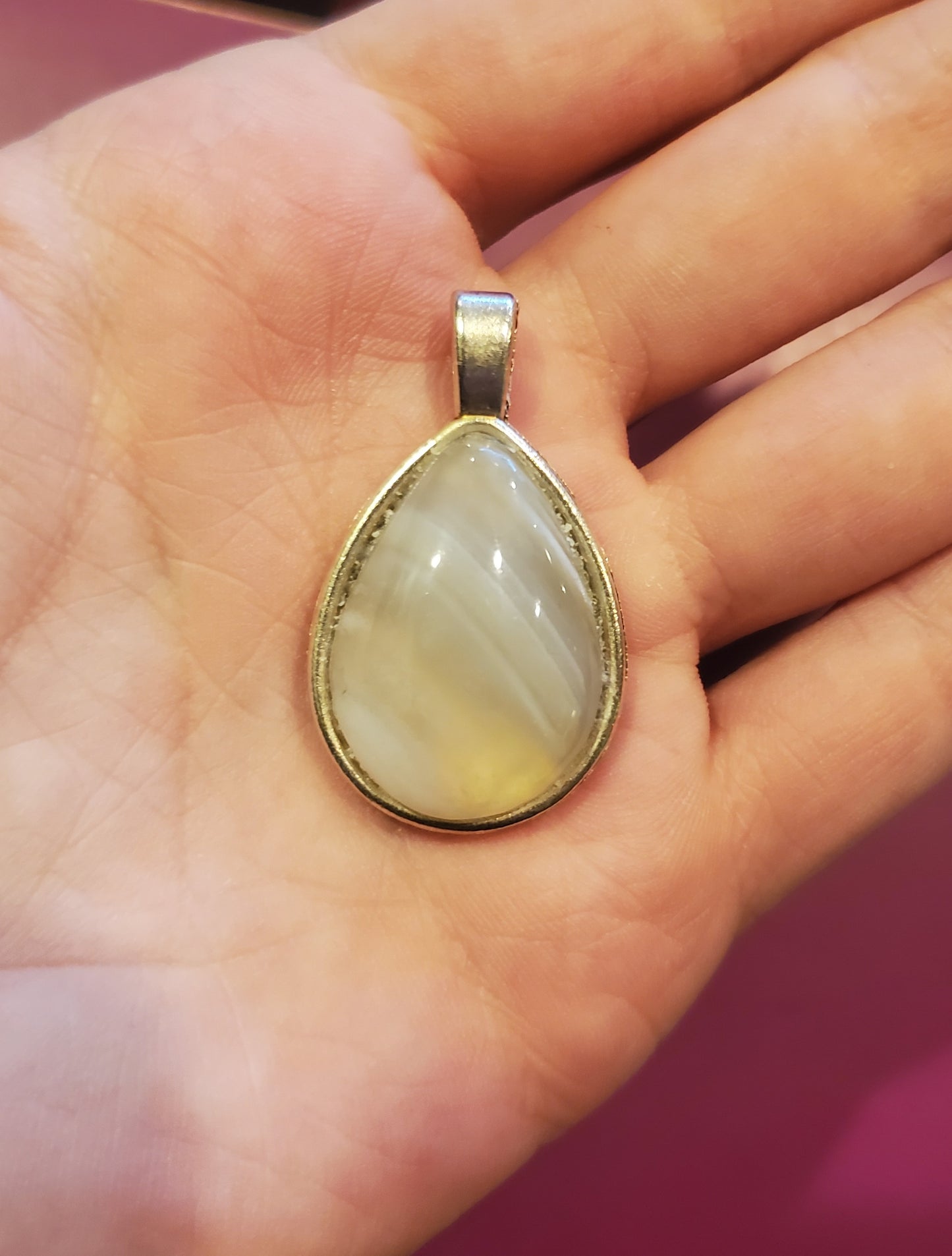 Waterline Agate Pendant - Teardrop Shape Cab