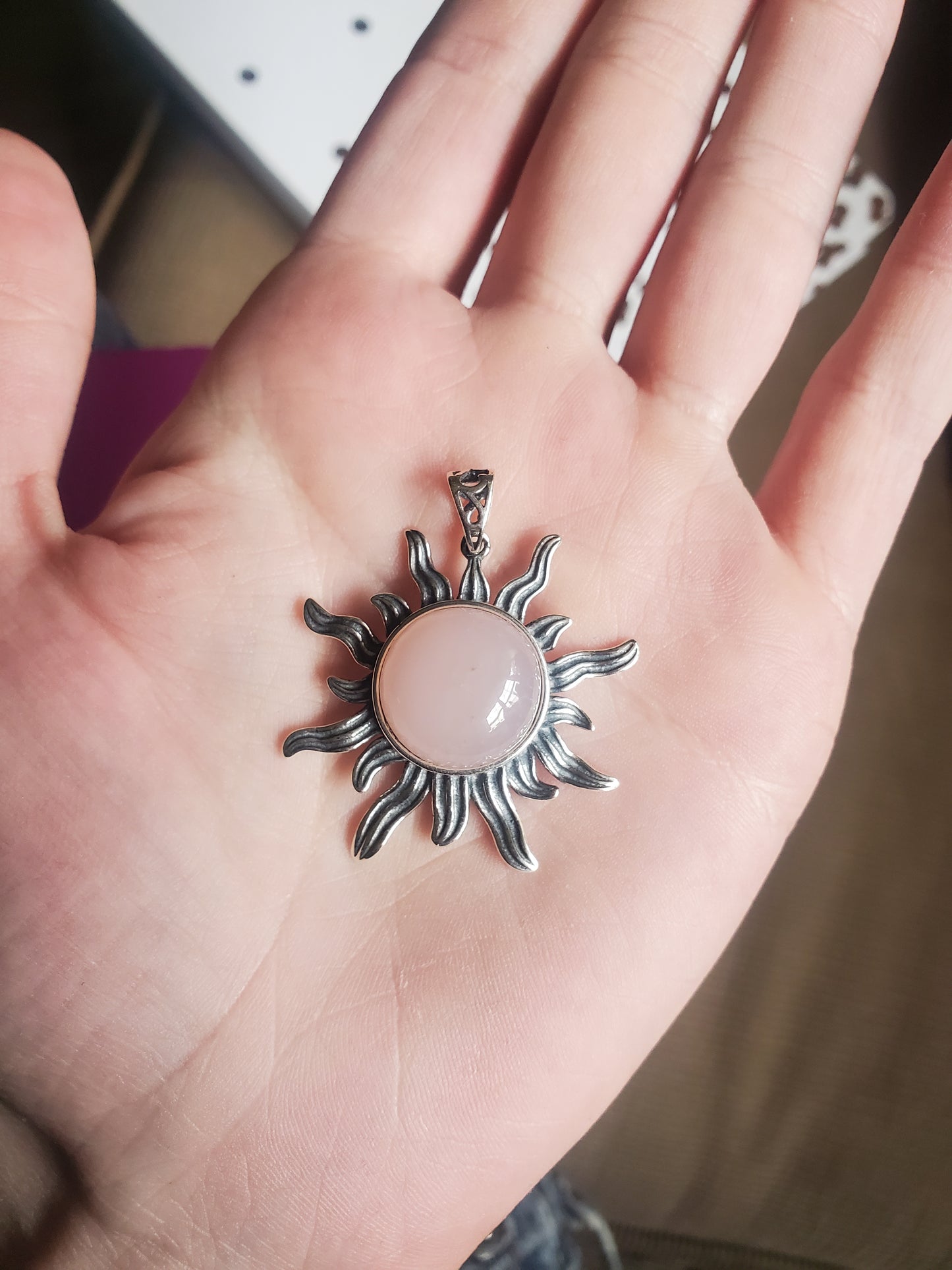 Nevada Pink Agatized Limbcast Pendant - Silver Sun Setting, 16mm Round