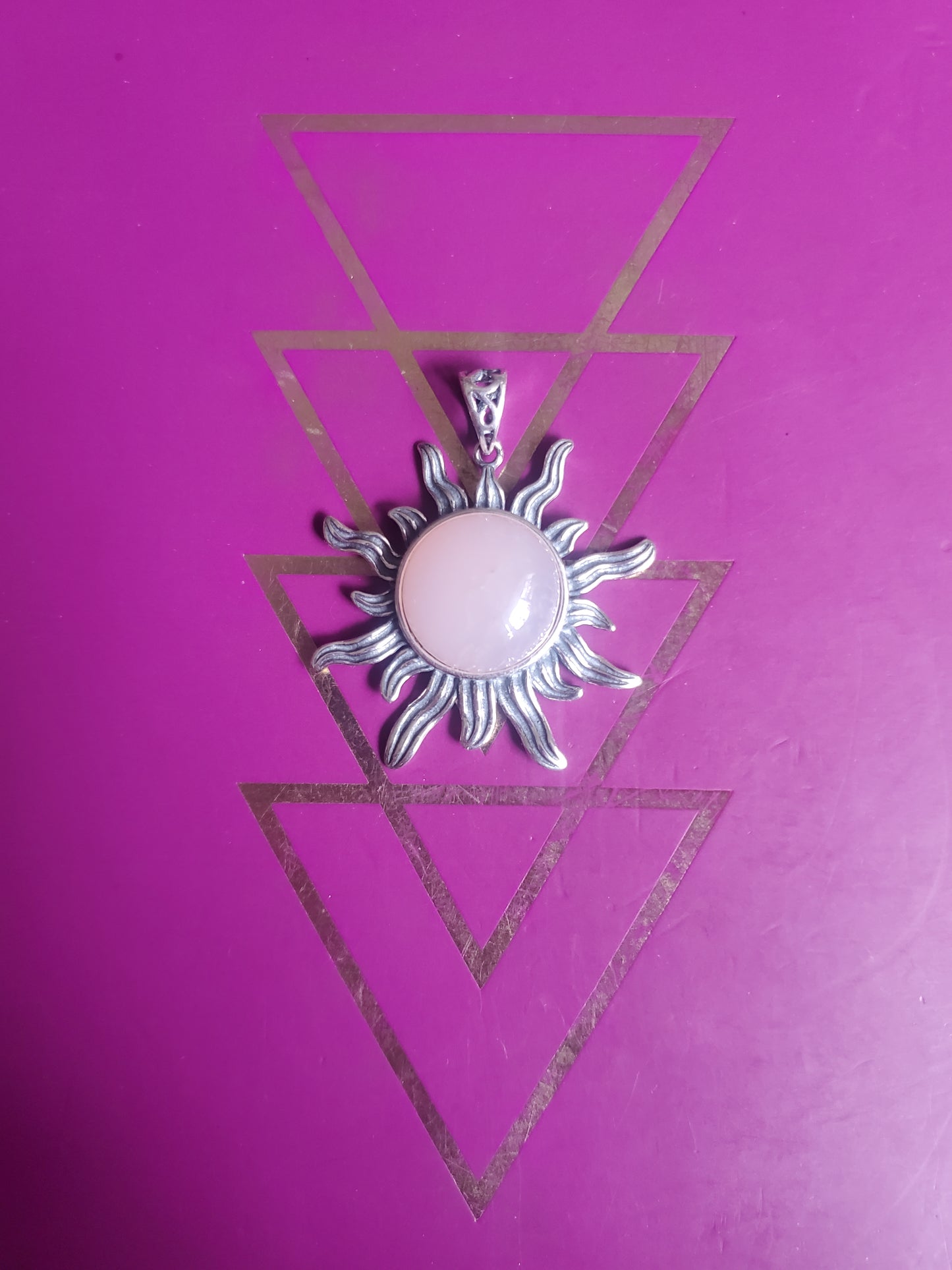 Nevada Pink Agatized Limbcast Pendant - Silver Sun Setting, 16mm Round