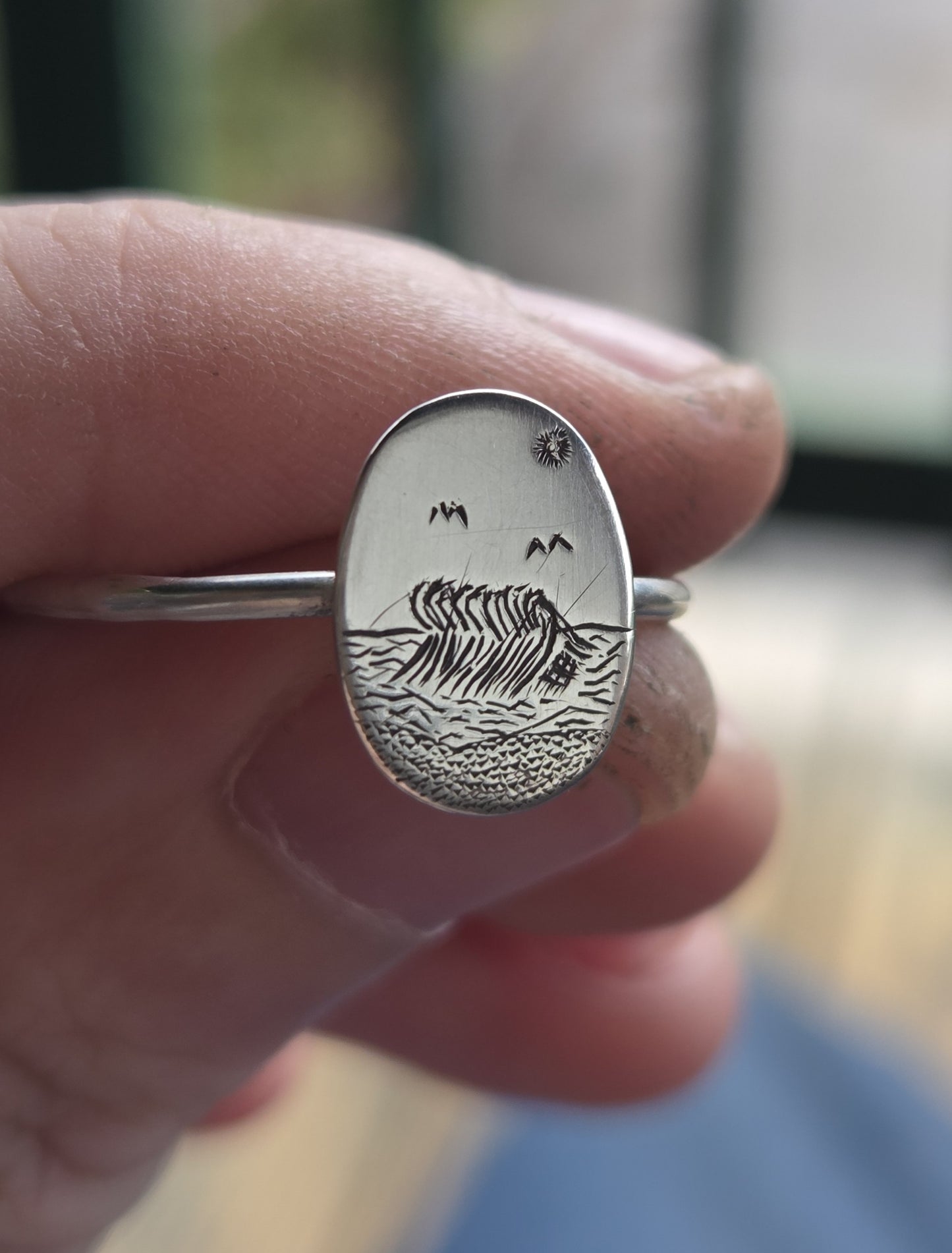 Ocean Wave Scene Engraved Ring - Size 9 Sterling Silver